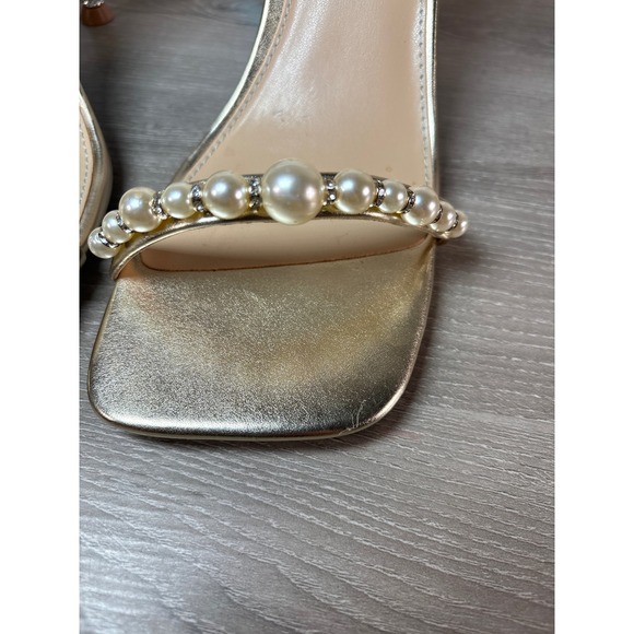 Betsey Johnson SB-JACY Gold Pearl Rhinestone Stacked Heel Sandals Women's 8M - Picture 5 of 10